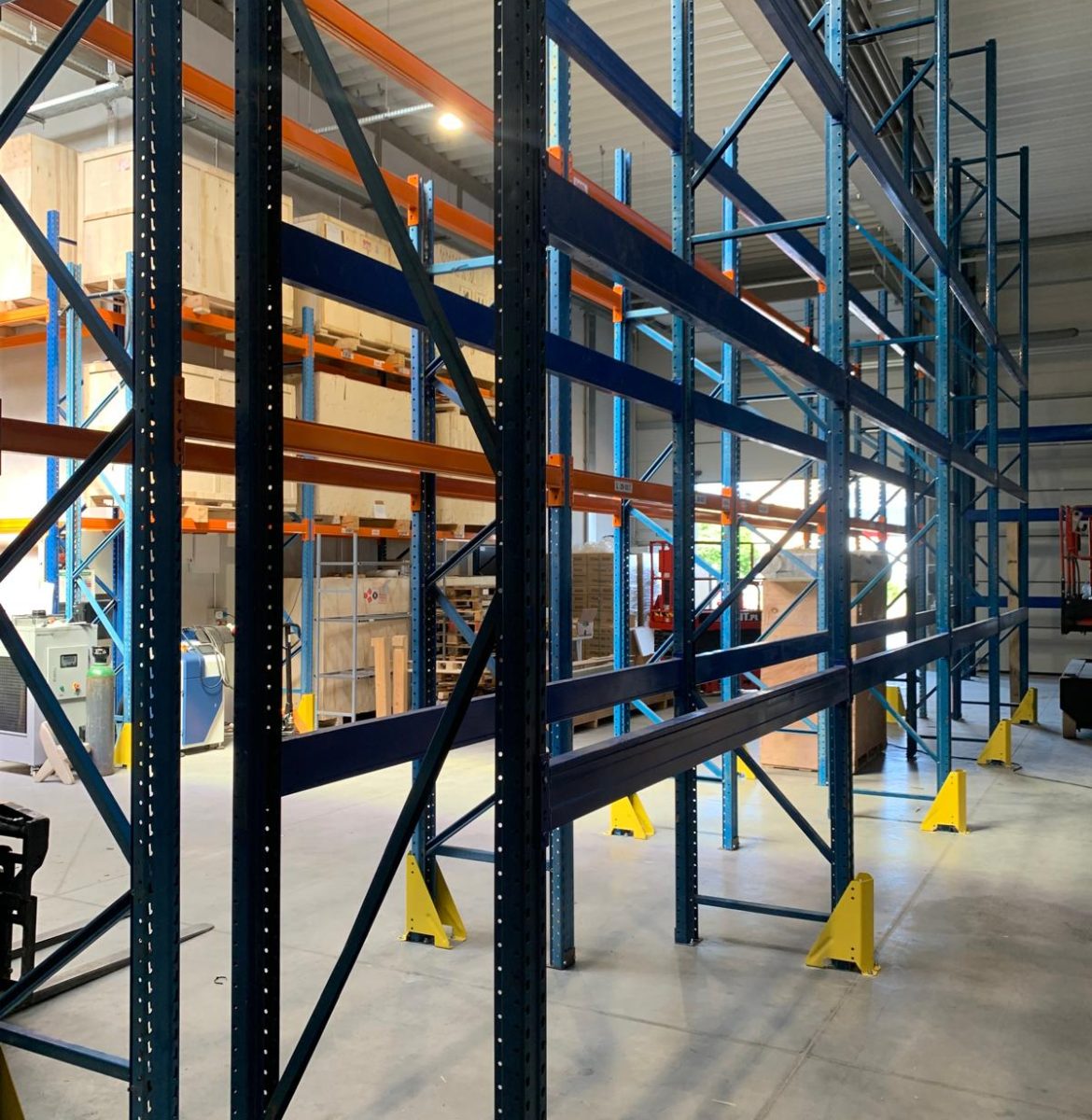 Wytrzymałe regały paletowe – realizacja MS Regały Regały paletowe magazynowe – instalacja dla Automatic Letter Bender