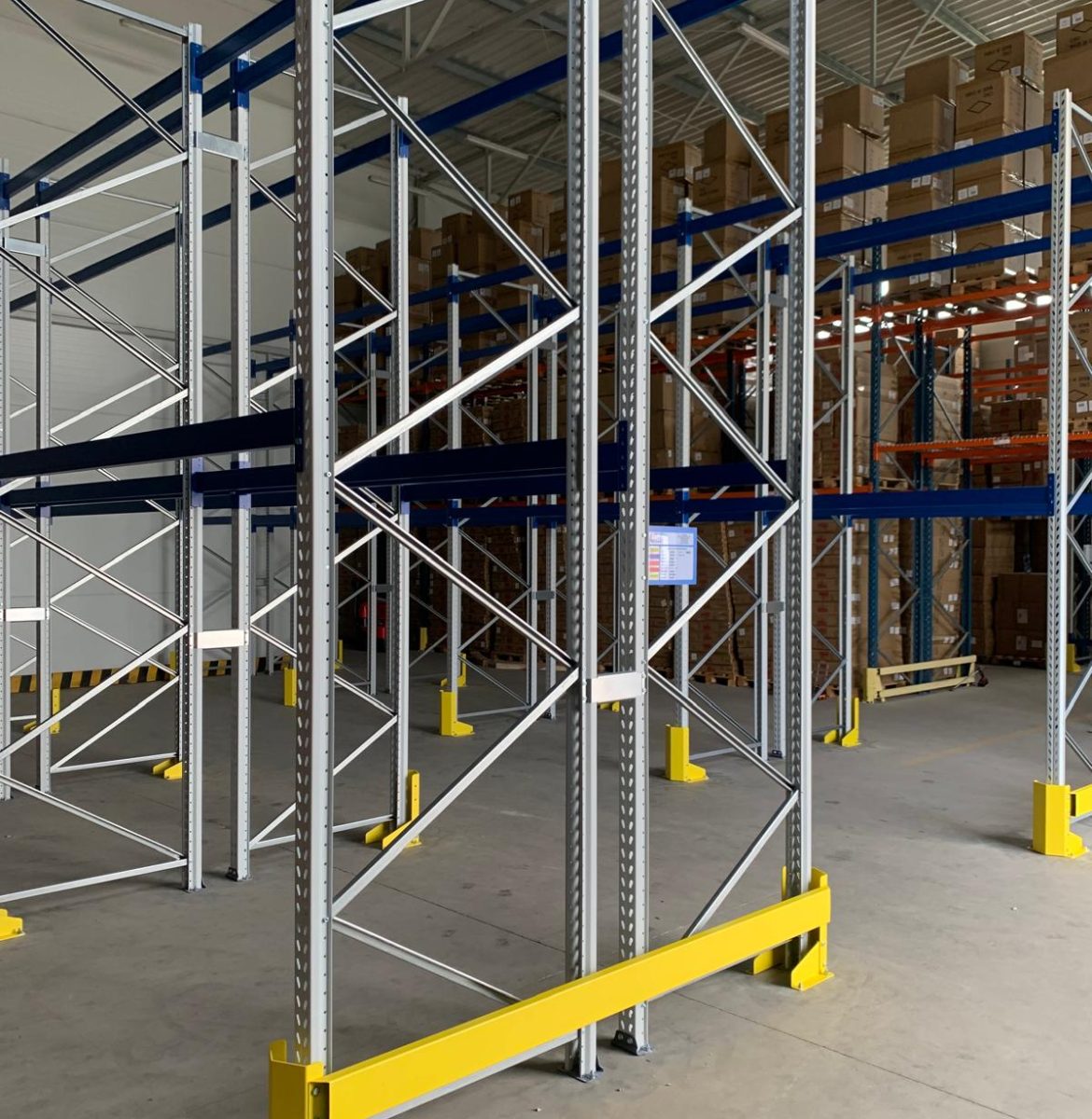 Regały paletowe 2 poziomy Białystok - hurtownia Aptel montaż MS Regały Podlasie System regałów paletowych Białystok Aptel - dwa poziomy składowania MS Regały nośność 2190 kg