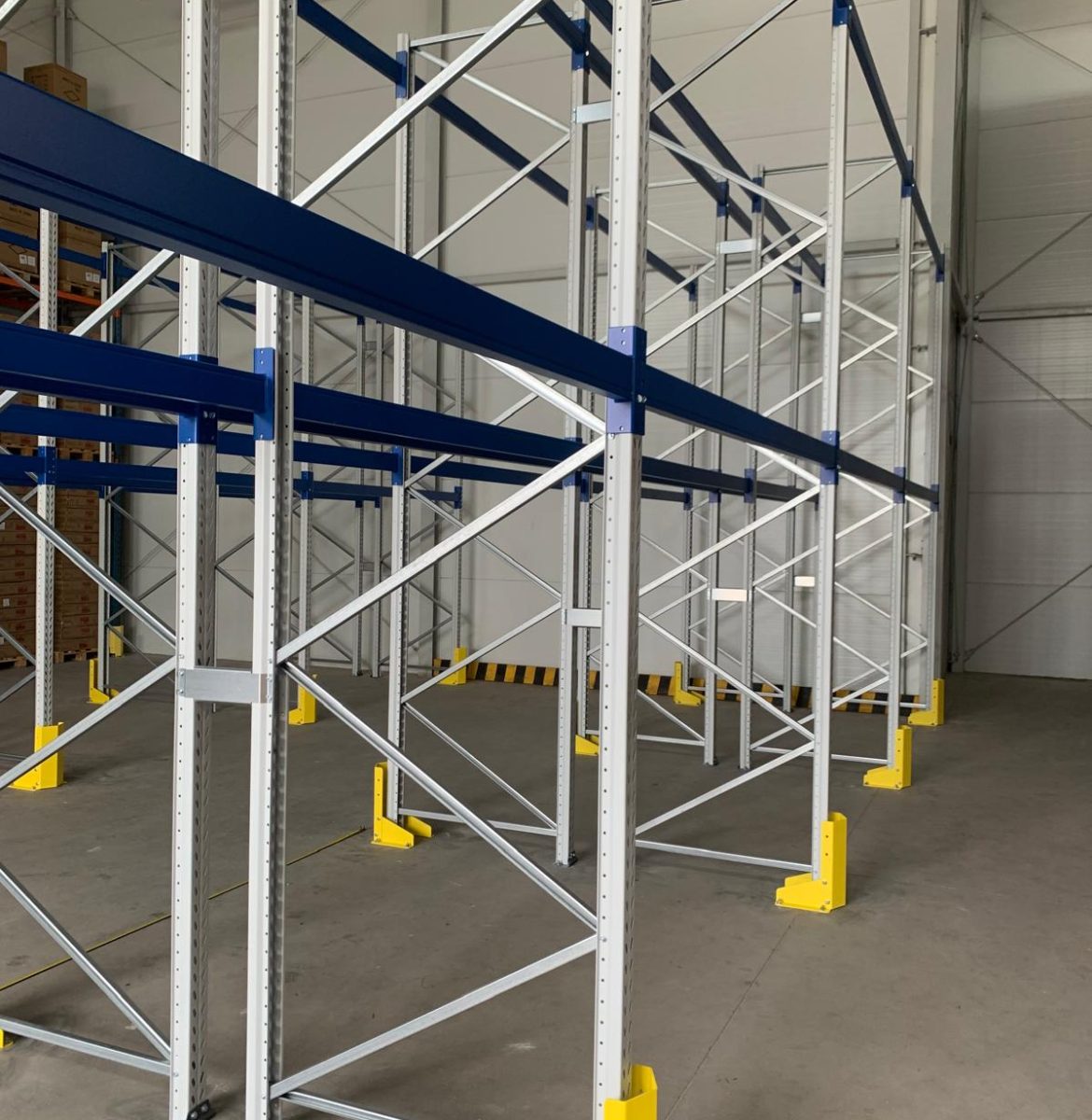 180 miejsc paletowych Białystok - realizacja regałów paletowych hurtownia Aptel MS Regały Regały paletowe Białystok 180 miejsc paletowych - gotowy magazyn hurtowni Aptel MS Regały