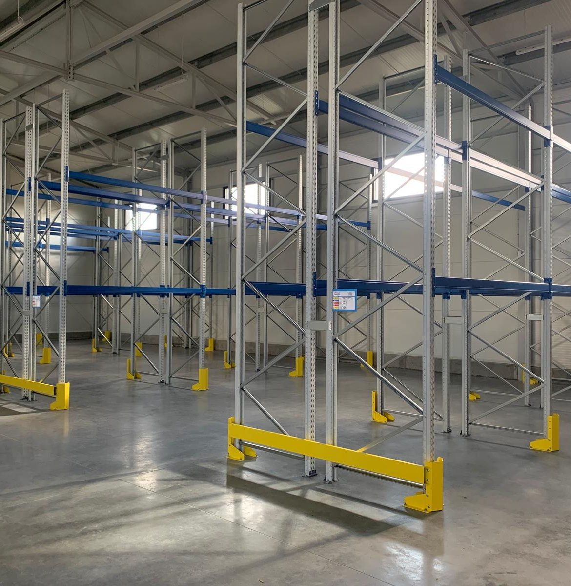 Regały paletowe z protekcją Białystok - magazyn serwisu MIR-BEST MS Regały Regały paletowe z protekcją odbojniki Białystok MIR-BEST Bitwy Białostockiej serwis maszyn MS Regały