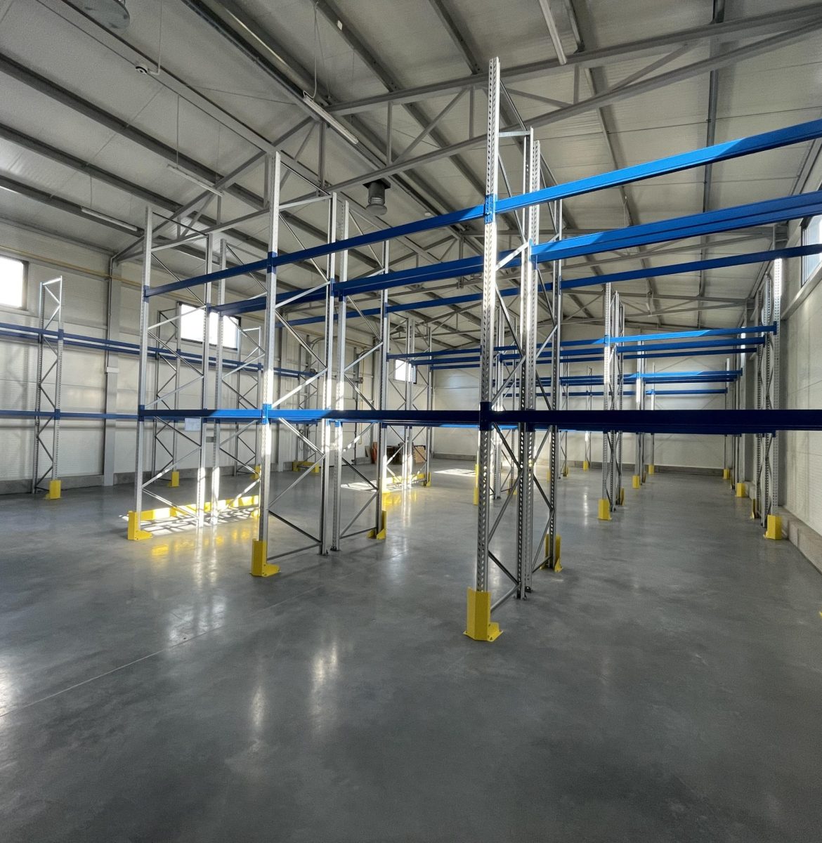 Regały paletowe magazyn części Białystok - MIR-BEST Bitwy Białostockiej MS Regały Magazyn części zamiennych regały paletowe Białystok MIR-BEST maszyny budowlane MS Regały